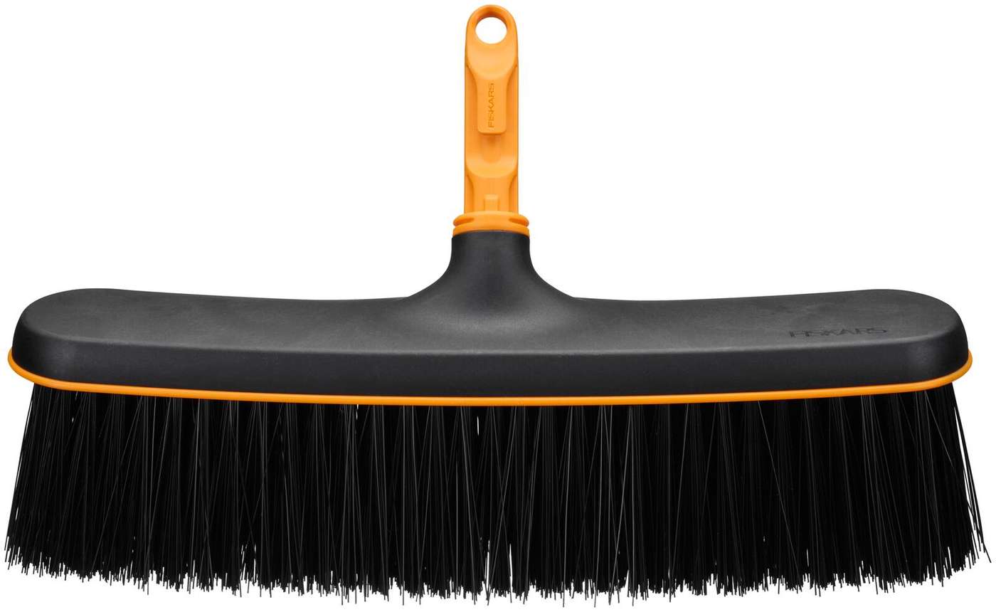 Щетка Fiskars OneClick Terrace. (цвет Черный)