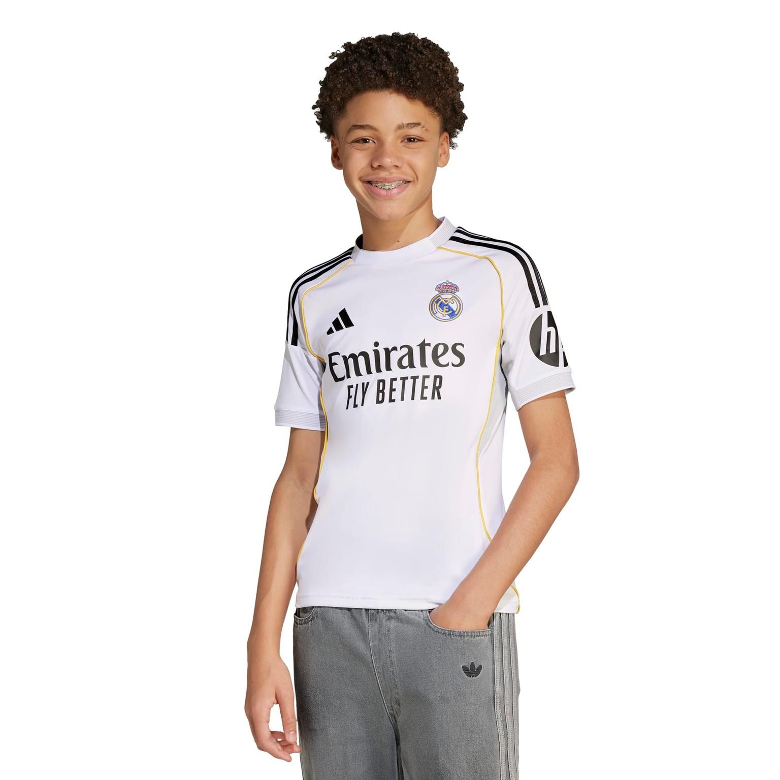 Домашняя майка adidas Real Madrid 2025/26, юношеская футбольная форма 25/26