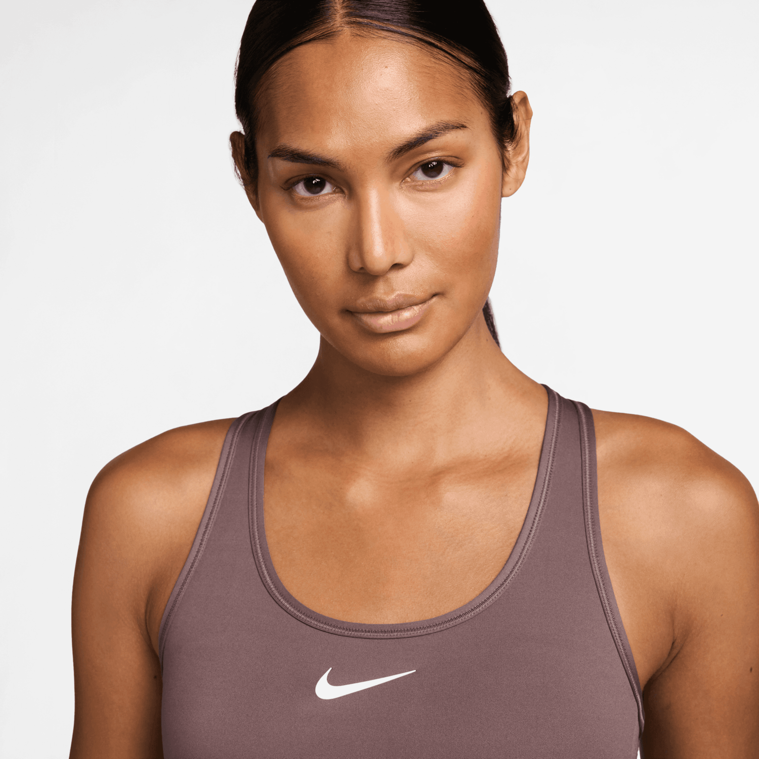 Nike Swoosh Medium Support Bra, женский спортивный бюстгальтер